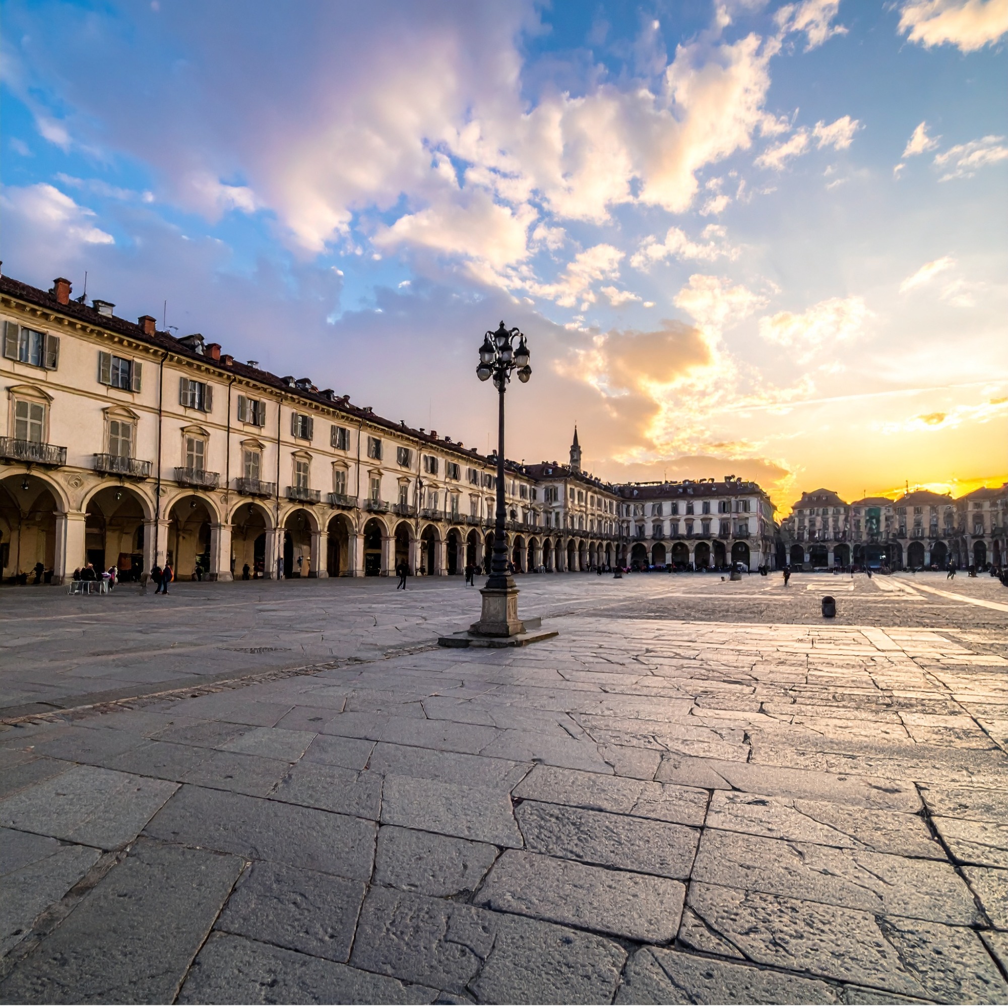 Card Punto di interesse NCCWeb – Transfer e tour premium con noleggio conducente in Italia